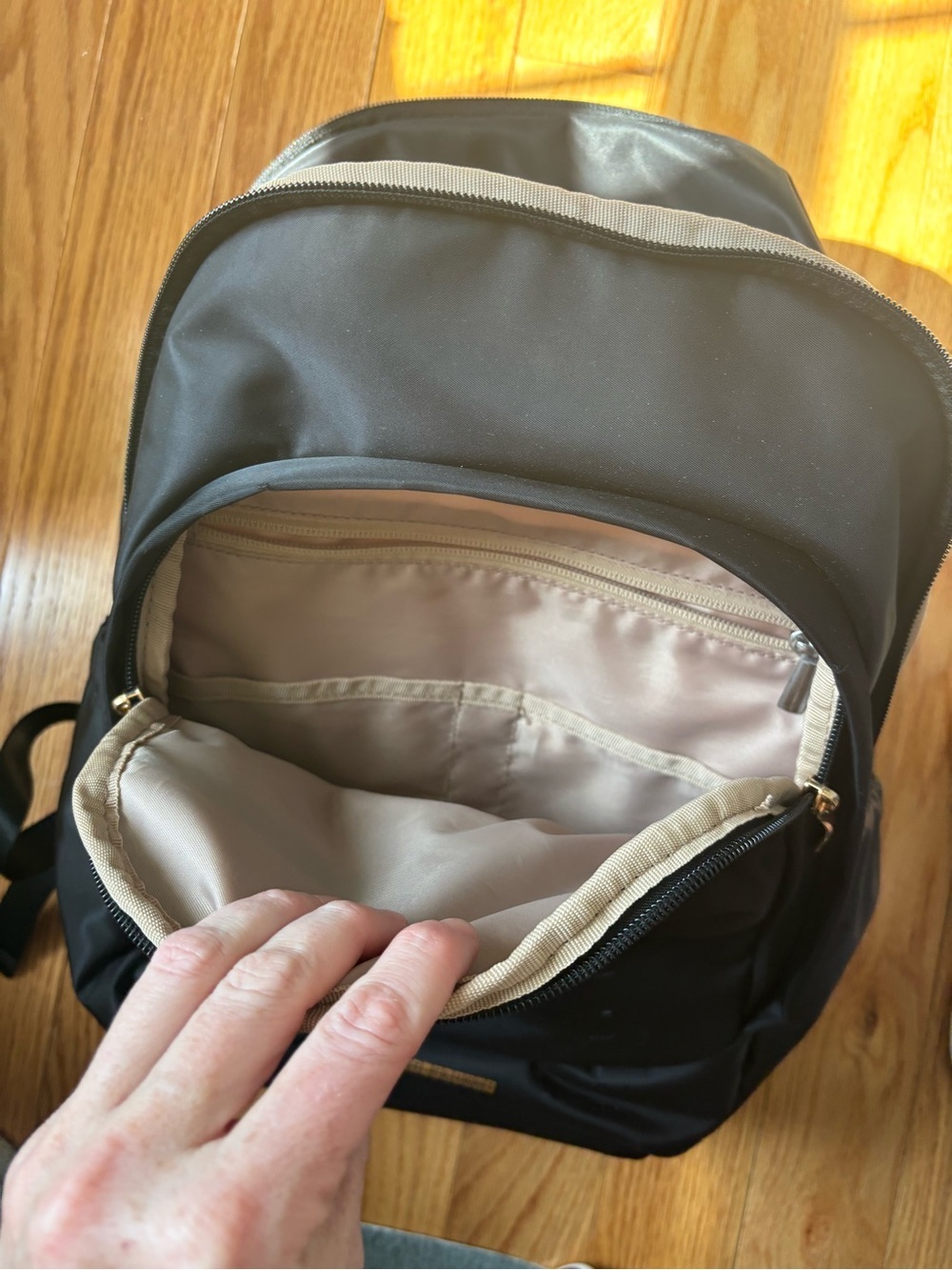 Light Flight Laptop Backpack - Picture 4 of 7